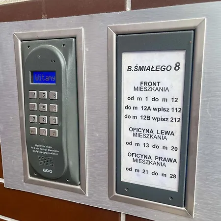 아파트 Retro Wooden Touch By Bookinghost