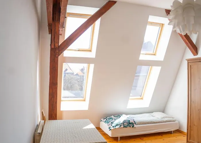 Retro Wooden Touch By Bookinghost Apartman